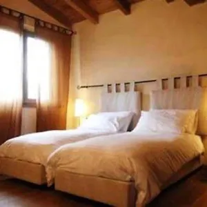 **** Aparthotel Borgo Pianello And Winery Italië