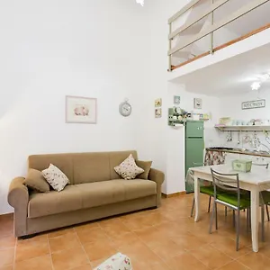 Little House Inside Capo's Market Apartament Palermo